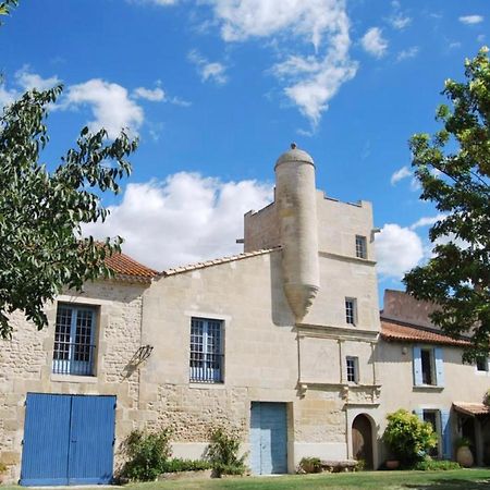 Ryad célianna Arlés Exterior foto